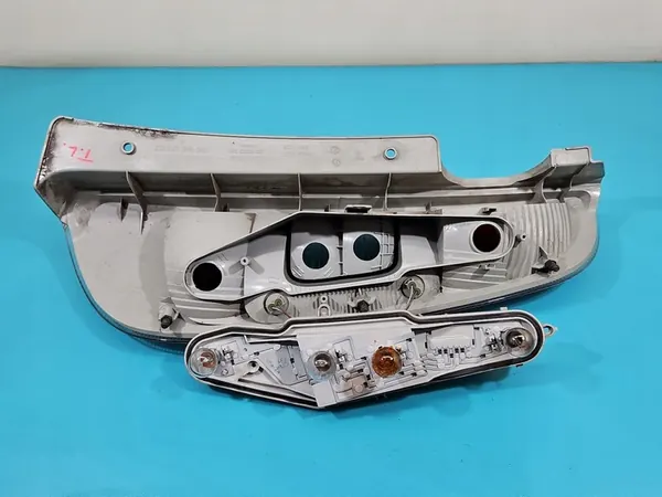 Luz Trasera Izquierda Skoda Roomster HB image 6