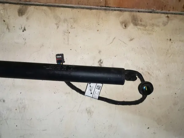 Volvo OE 32227614, 31420455 baklucka aktuator image 3