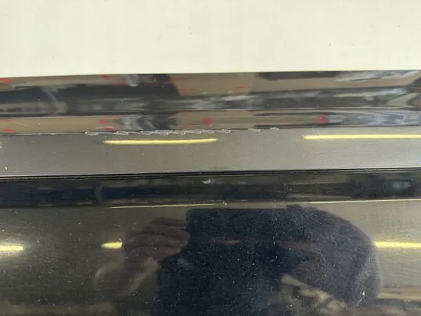 Audi Q7 Oikea Takaoven Lista OEM 4M0853970B image 3