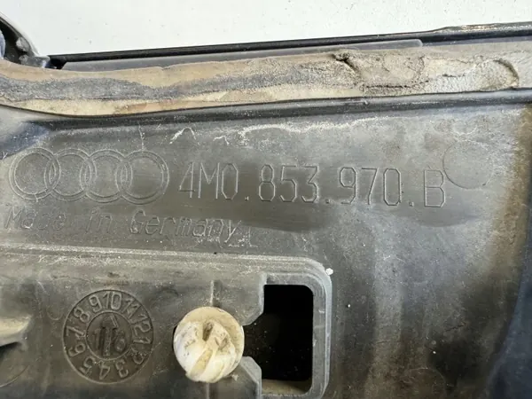 Audi Q7 Oikea Takaoven Lista OEM 4M0853970B image 5