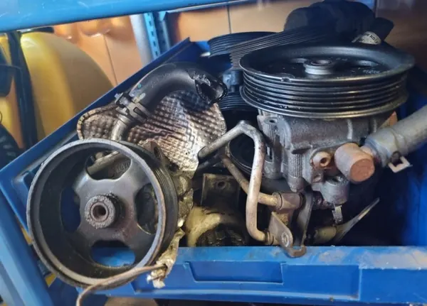 Reposacabezas activo OEM VOYAGER CARAVAN TOWN AND COUNTRY image 3