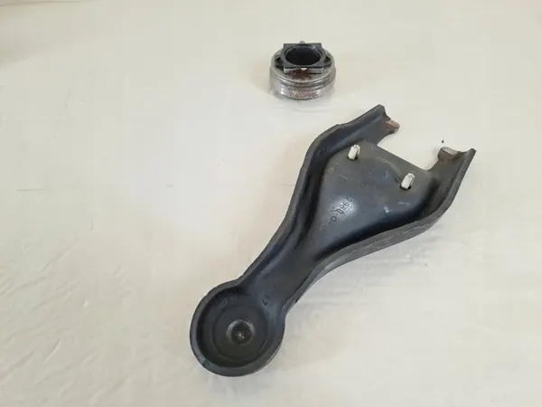 Fourchette d'embrayage OEM WIDEŁKI ŁAPA SPRZĘGŁA ŁOŻYSKO image 3