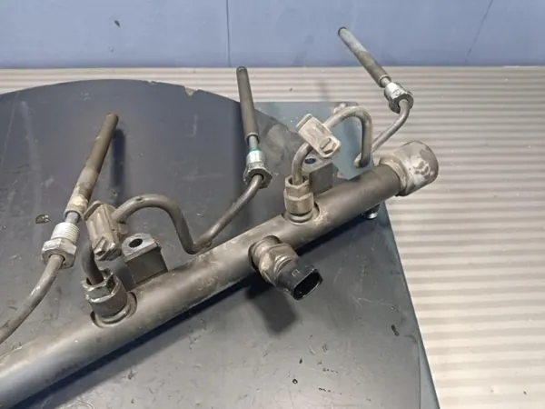 DAF XF 106 voedingsrail OEM 7210-0513 image 5