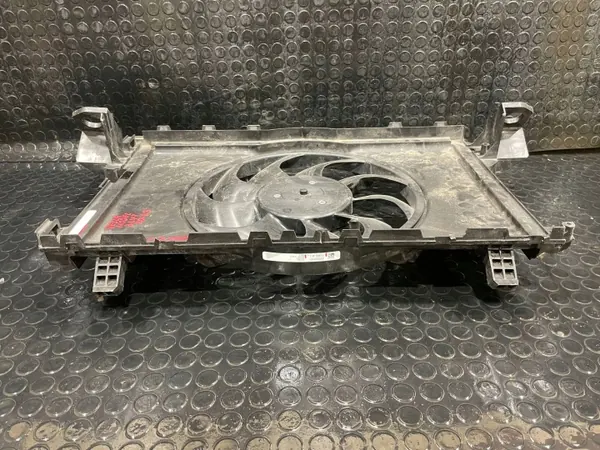 Tesla Kühlerlüfter OEM 1494179-00-B Gebraucht image 5