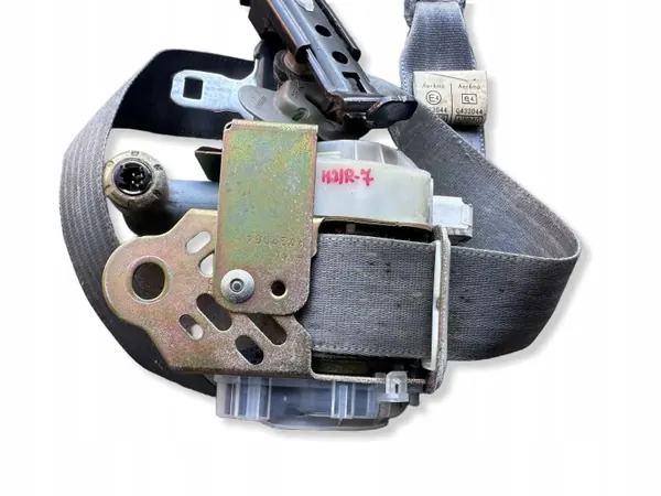 Säkerhetsbälte Toyota OE DBW5907 Höger fram Begagnad image 3
