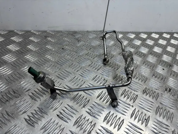 Öljyputki OEM 057145826F Bentley Bentayga Audi Q7 image 2