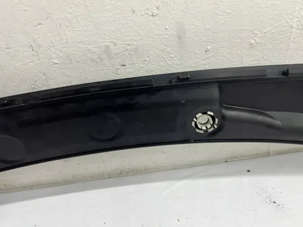 OEM 7301016 7305485 203356 BMW F45 F46 Ruitenwisserafdekking image 6