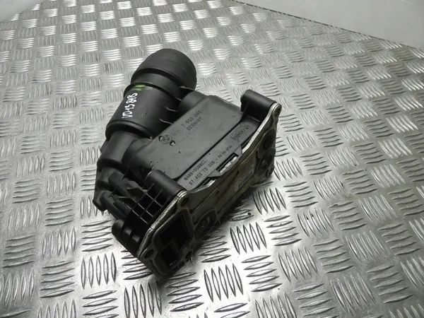 Soporte de filtro de aceite BMW 5 Series 530d Diesel 180kW image 2