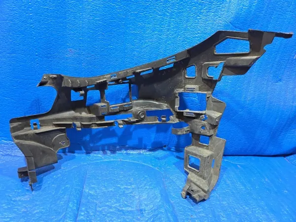 Parachoque Dianteiro Lado Direito E AMG W213 A2138852400 image 4