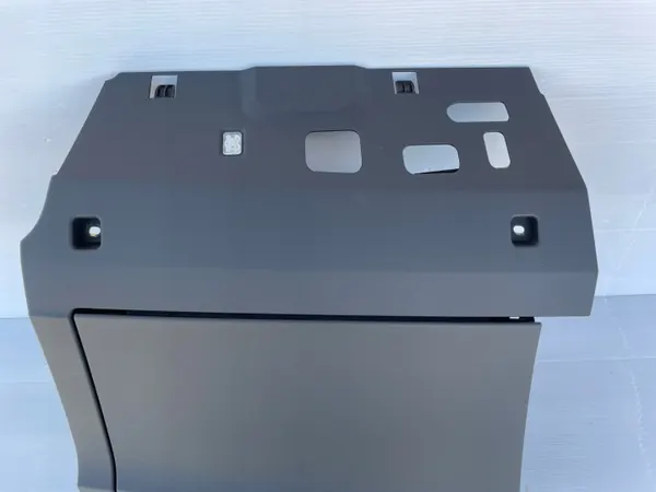 Audi Q3 83A Matkustajan hansikaslokero OEM 83B857035B image 3