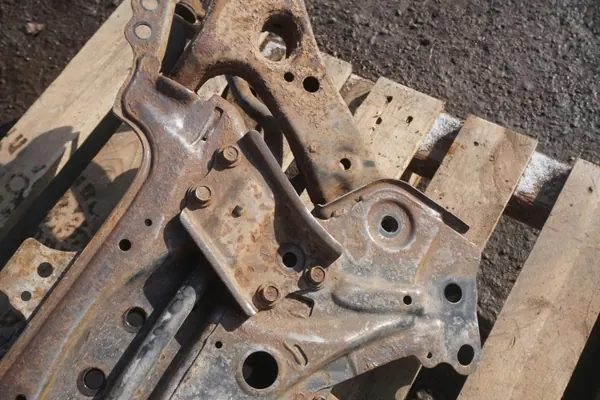 Toyota Auris I achterbalk OEM TOY3377223 - Gebruikt image 7