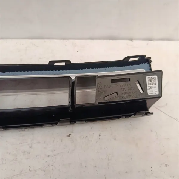 OEM 3J0941654A LED DRL Höger Fram VW Passat B9 image 6