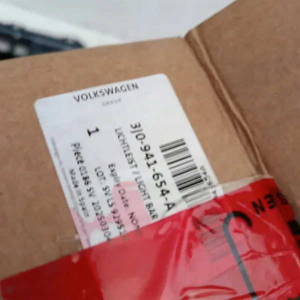 OEM 3J0941654A LED DRL Höger Fram VW Passat B9 image 8