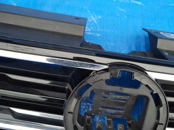 VW Tiguan II framstötrast OEM 5NA853653A image 5