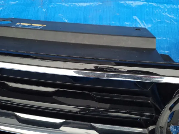 VW Tiguan II framstötrast OEM 5NA853653A image 6