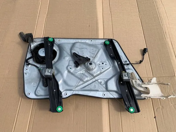 Mecanismo de janela dianteira direita VW Tiguan OEM 5N0837462 image 2