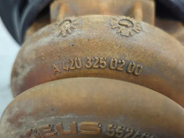 Bakstötdämpare OEM 552400294R Begagnad image 6