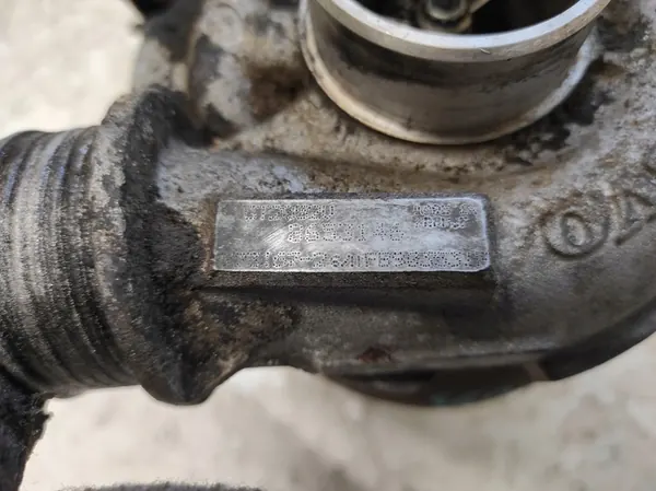 VOLVO S60 1 I 00- 2.4 D5 Turbocompresor 8653146 image 7