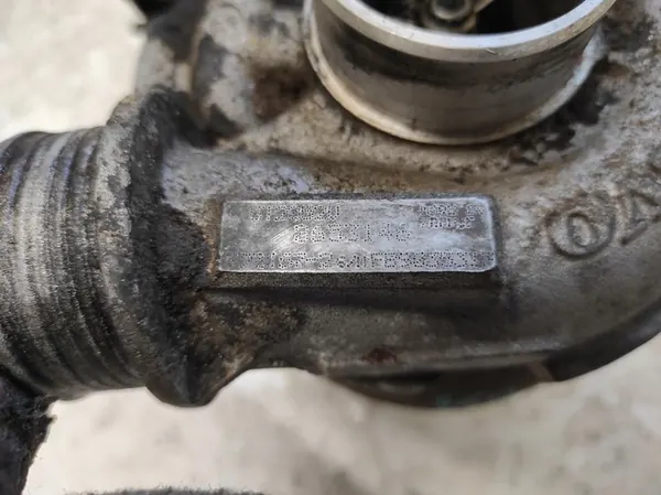 VOLVO S60 1 I 00- 2.4 D5 Turbocompresor 8653146 image 8