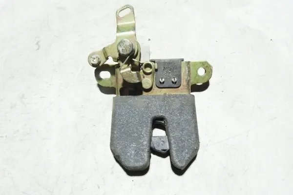 Bagagelås VW PASSAT B5 3B5827505L image 3