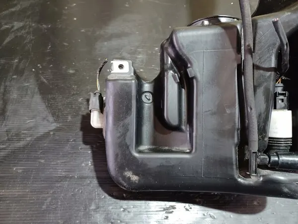 Depósito de líquido limpiaparabris A2048690220 Mercedes GLK X204 image 2