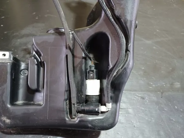 Depósito de líquido limpiaparabris A2048690220 Mercedes GLK X204 image 3