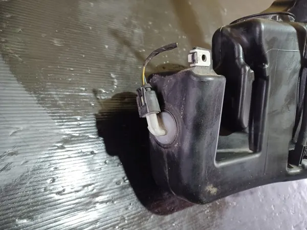 Depósito de líquido limpiaparabris A2048690220 Mercedes GLK X204 image 7