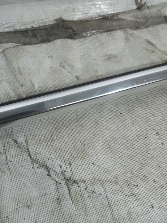 Ikkunan raapimatiiviste vasen etu OEM 3V0837475F image 3