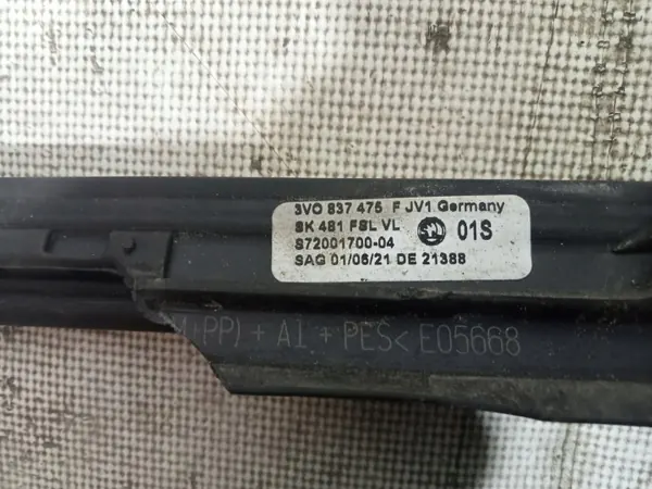 Ikkunan raapimatiiviste vasen etu OEM 3V0837475F image 6