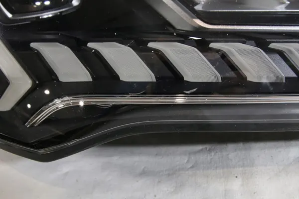 Farol Full LED Matrix Audi Q7 II 2019- OEM 4m0941040c image 2