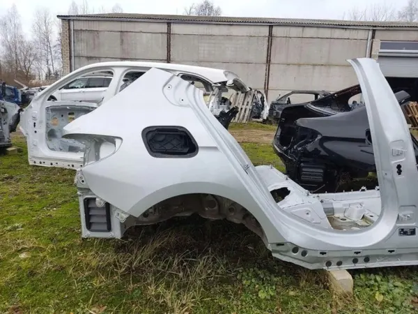 BMW F40 Heck rechts Viertelblech OEM 41219498448 image 4