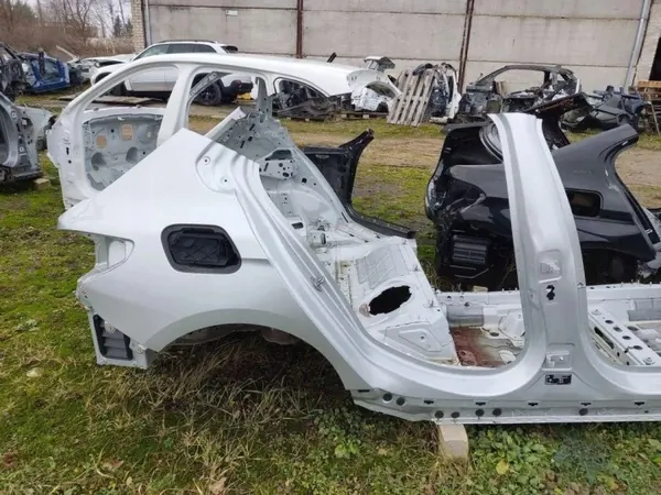 BMW F40 Heck rechts Viertelblech OEM 41219498448 image 8