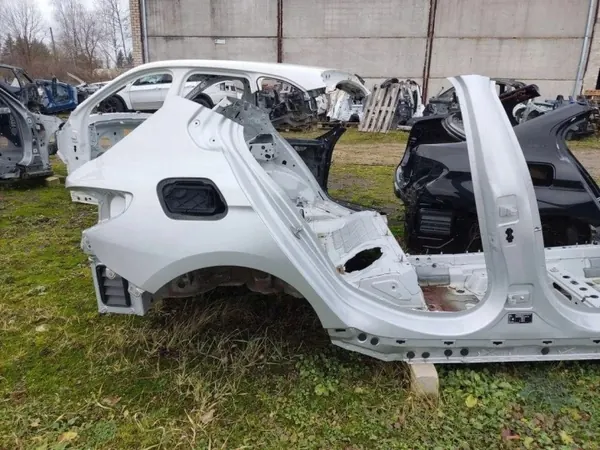 BMW F40 Heck rechts Viertelblech OEM 41219498448 image 9