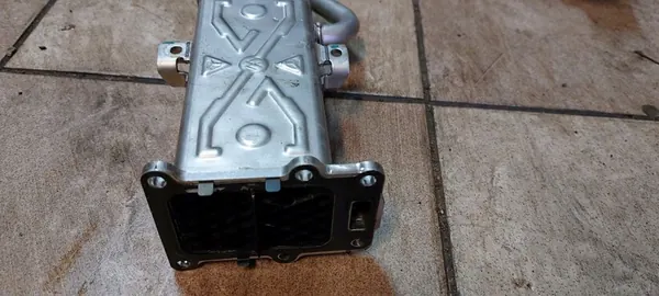 EGR Pakokaasujäähdyttimen Venttiili 2.0 TDI Audi VW Skoda Seat image 2