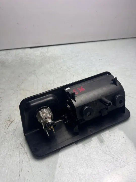 Cenicero delantero BMW Z3 E36 OEM 8146480 - Usado image 5