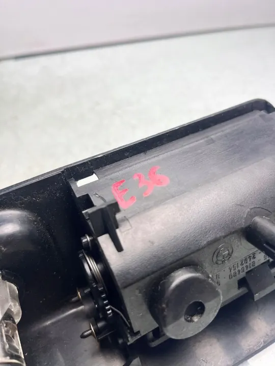Cenicero delantero BMW Z3 E36 OEM 8146480 - Usado image 6