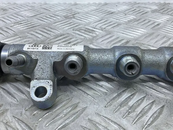 Polttoainepainesäädin OEM 03L130089P Skoda Yetille image 3