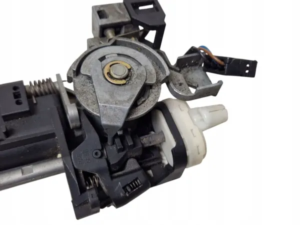 Manija de portón Mercedes W210 OEM - Pieza usada image 6