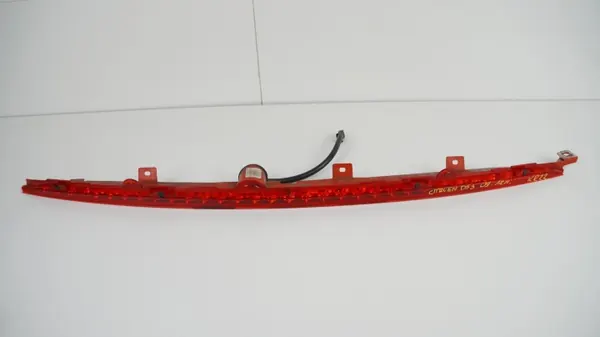 Feu Stop Arrière Citroen DS3 09-12 OEM 360208298 image 2