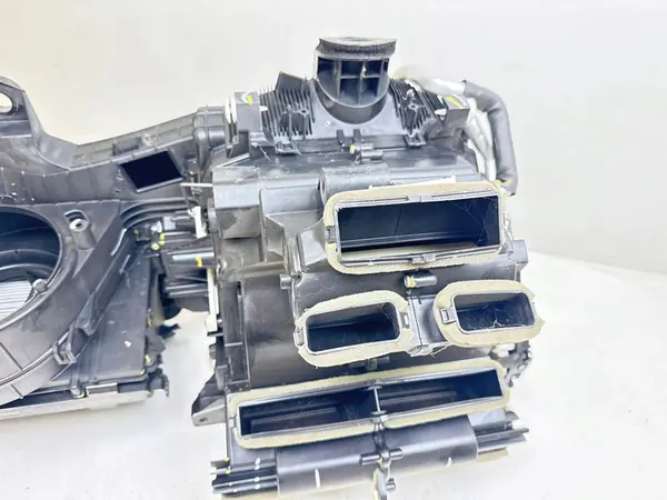 Boîtier de chauffage Ford Fusion II 2014 S60813 image 8