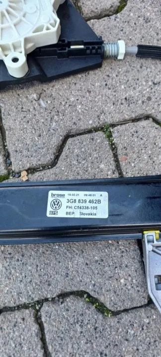 VW Arteon vasen takaoven ikkunanostin OEM 3G8839461B image 6