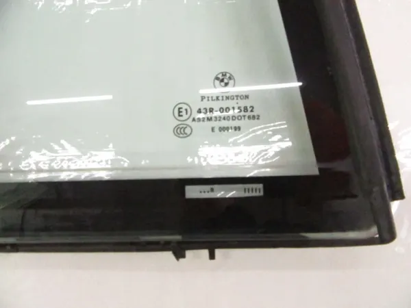 Vidro traseiro direito passageiro BMW E91 OEM image 3