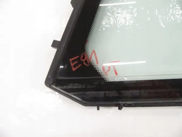 Vidro traseiro direito passageiro BMW E91 OEM image 4