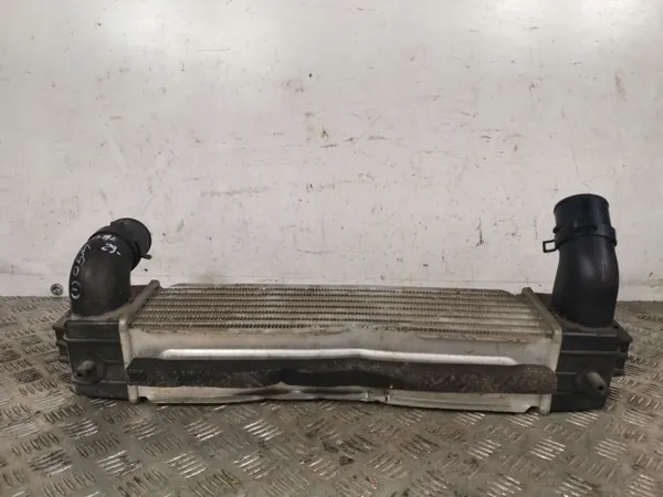 Intercooler KIA Sorento OEM FBZ15351 - Usado image 4