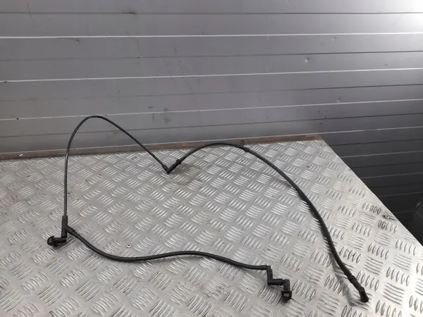 Chevrolet Camaro framruta spolar slang OEM ATV48200 image 2