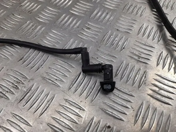Chevrolet Camaro framruta spolar slang OEM ATV48200 image 5