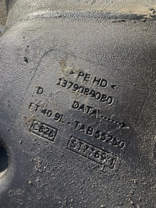 Brandstoftank OEM 1379080080 met pomp image 8