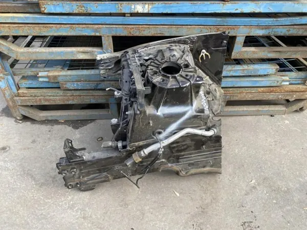 Mercedes-Benz CLS 2018 Fram höger stänkskärm OEM 247605 image 2