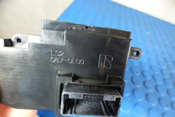Capteur d'angle de braquage LS2087-0L00 Suzuki Swift image 4