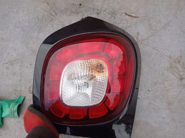 Rechter Achter LED Achterlicht Smart Forfour 453 image 2